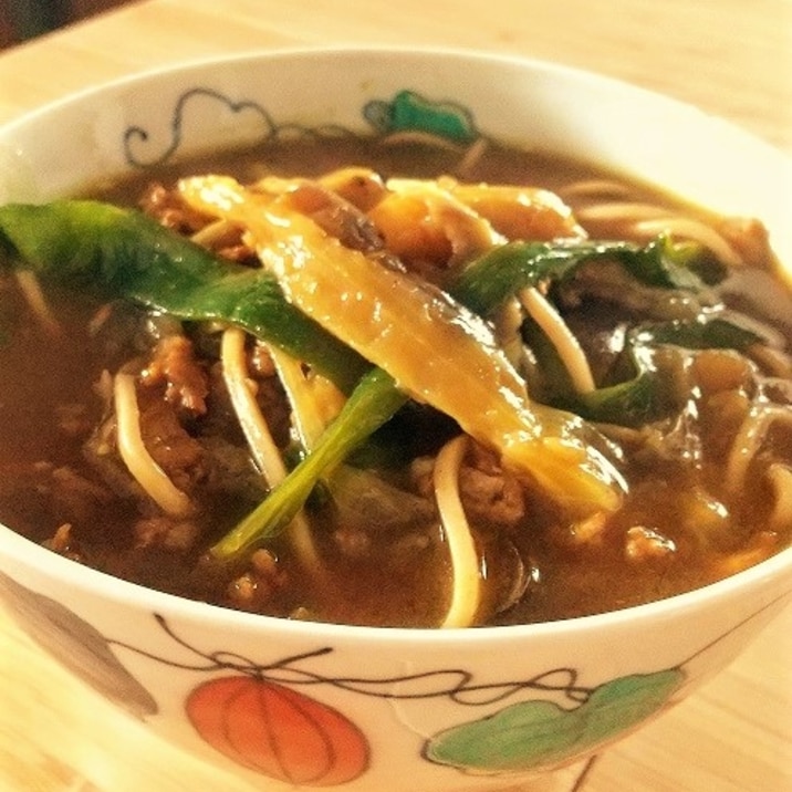 蕎麦屋再現カレー蕎麦　大量青ネギとひき肉と茄子